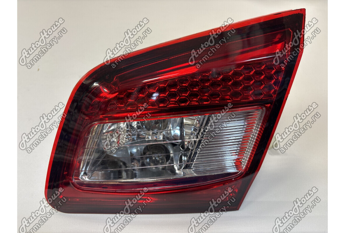Фонарь задний правый (на крышке багажника) Faw V5 [1.5 16V 5MT седан]